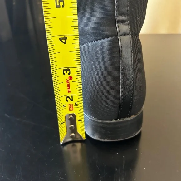 Stuart Weitzmann 5050 Black Knee High Black Boot. Size 4 - Picture 10 of 11